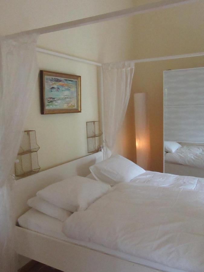 Le Debarcadere Apartment Saint Sulpice  Exterior photo